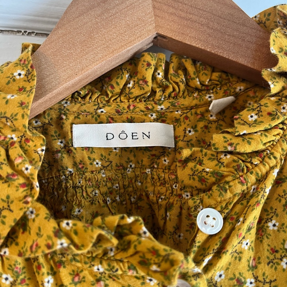 Doen Yellow Floral Button Top - Picture 3 of 3